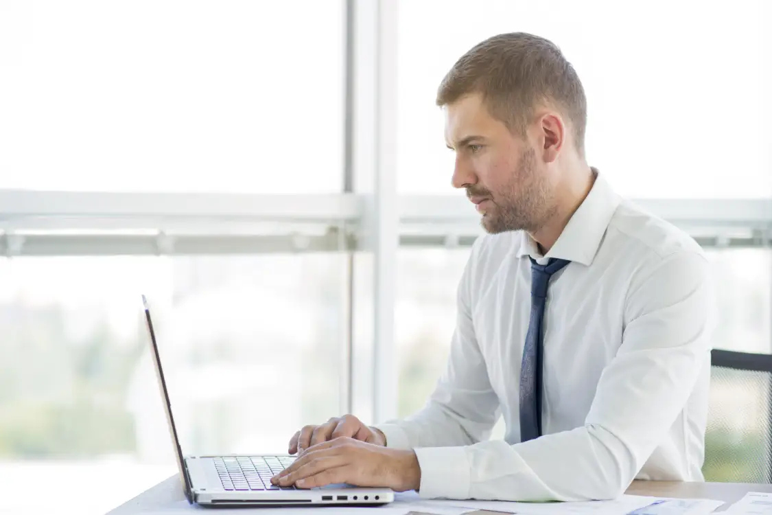 man-laptop-office