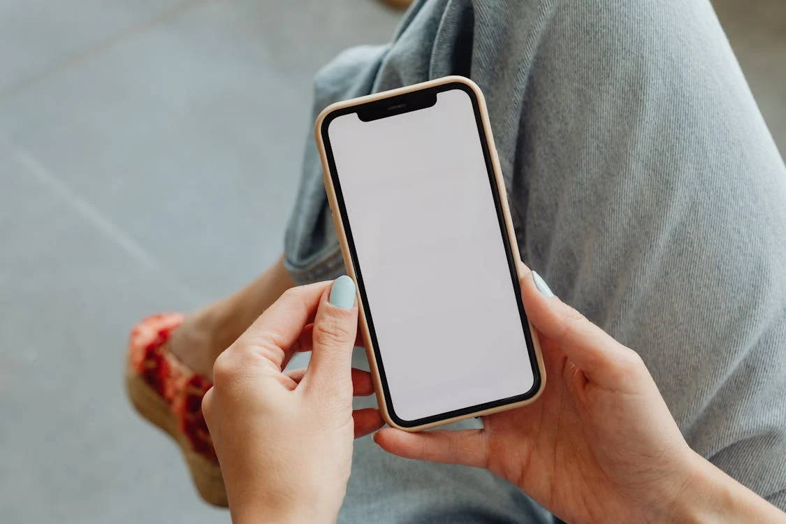 iphone 16 mockups